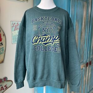 Golden Hour NYC Basketball Champs Crewneck Size L/XL